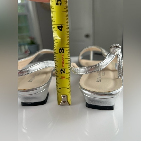 Nwot Benjamin Walk Touch Ups Silver Rhinestone Formal Kitten Heel Shoe Size 7.5 - Picture 11 of 16